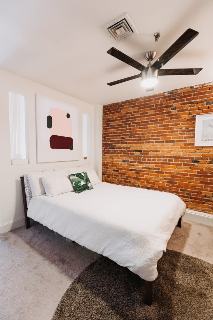 14 Stunning Brick Wall Bedrooms to Inspire Your Sleep Space | Apartment ...